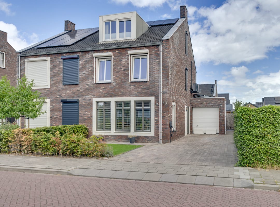 Foto 1 van Schouw 19