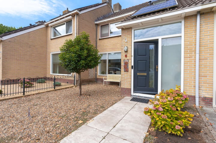 Photo 2 of Rose Luisantestraat 6