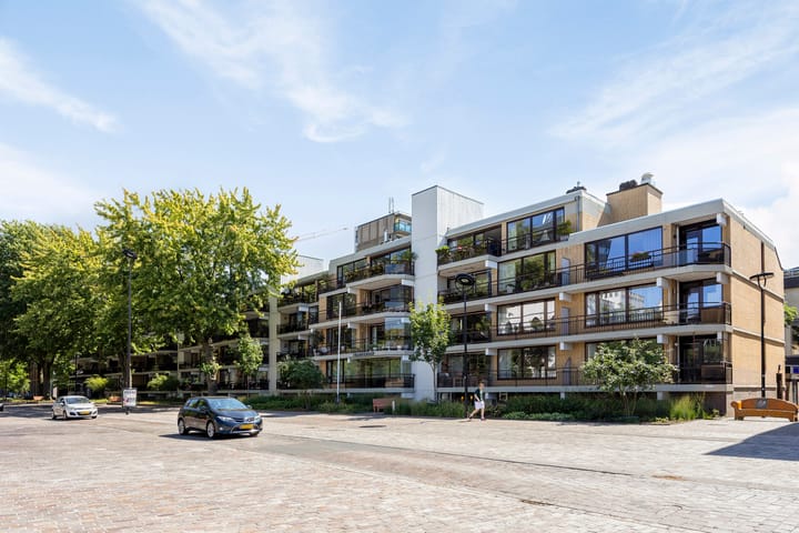 Appartement te koop: Stadhuisplein 82, Tilburg