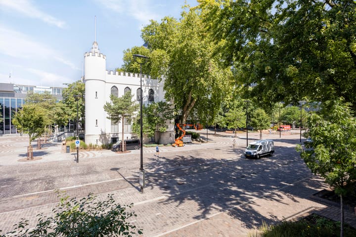Appartement te koop: Stadhuisplein 82, Tilburg