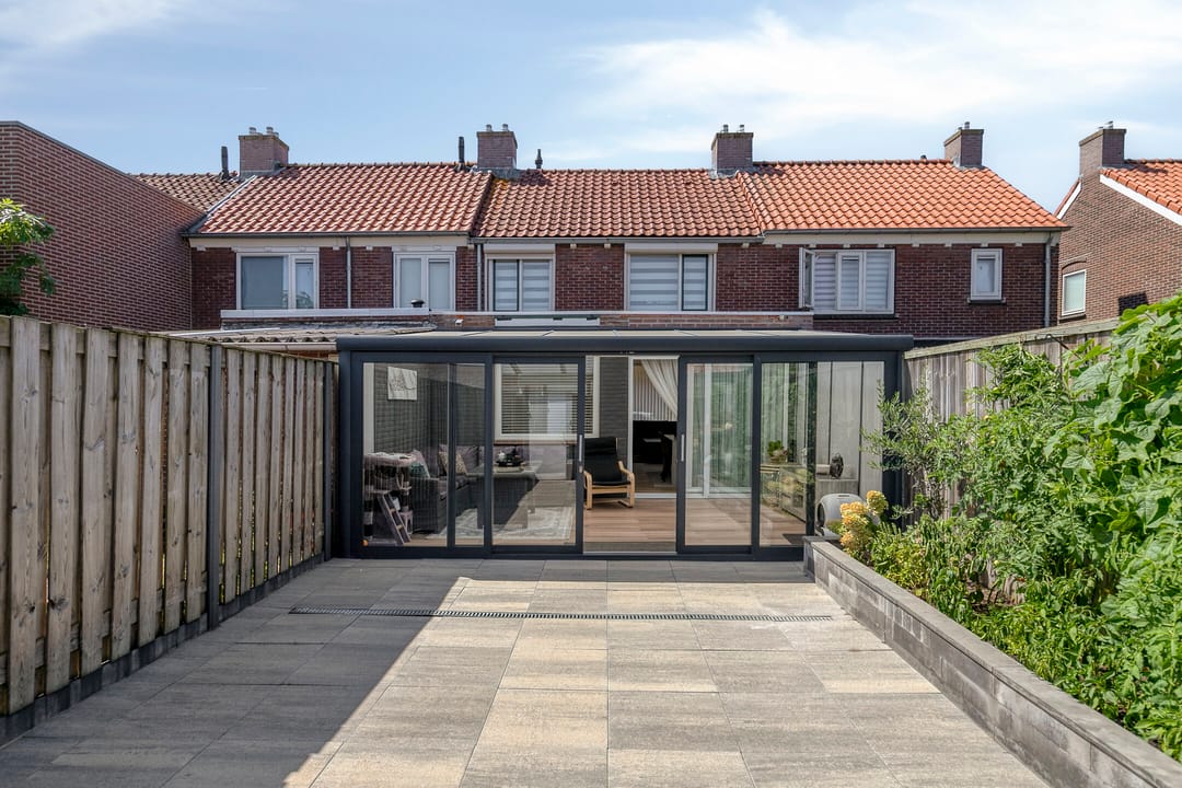 Photo 22 of Johannieterstraat 31