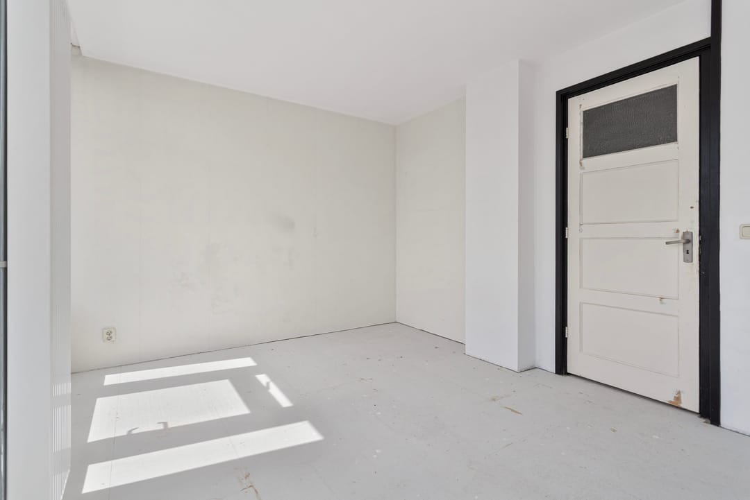 Photo 8 of Johannes van der Waalsstraat 6-2