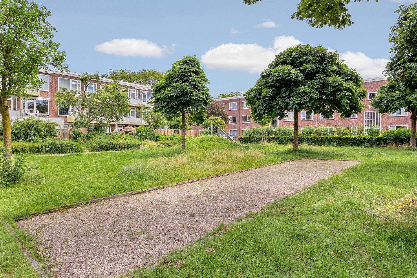 Photo 19 of Johannes van der Waalsstraat 6-2