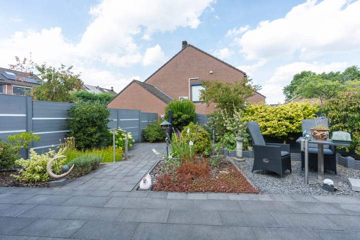 Tussenwoning te koop: Doverau 68, Kerkrade