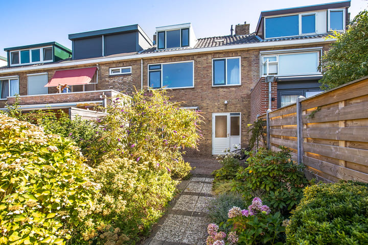 Tussenwoning te koop: Tasmanstraat 8, Lisse