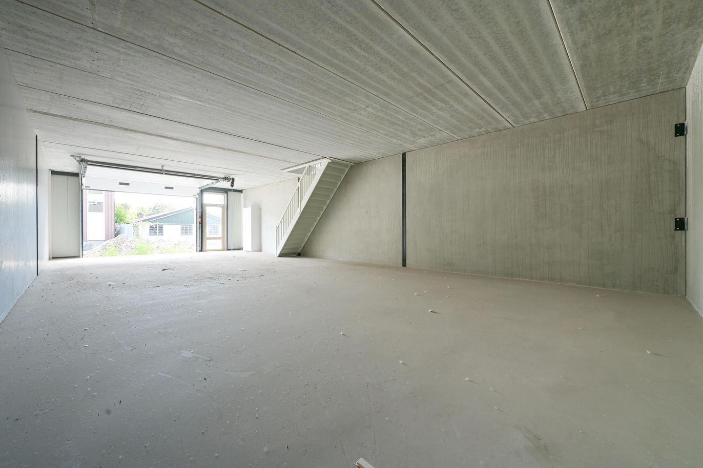 Bekijk foto 2 van Amersfoortsestraat 22-B9