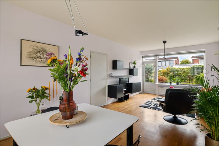 Tussenwoning te koop: Grachtstraat 10, Winsum (Gr)