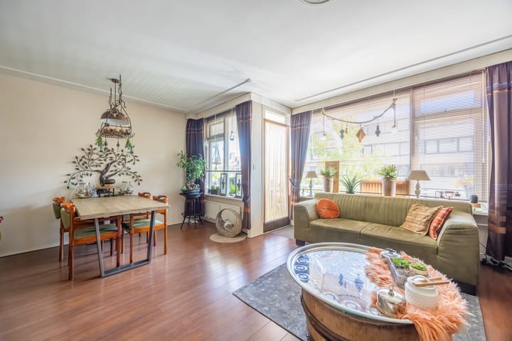 Appartement te koop: Vechtstraat 22, Ijmuiden