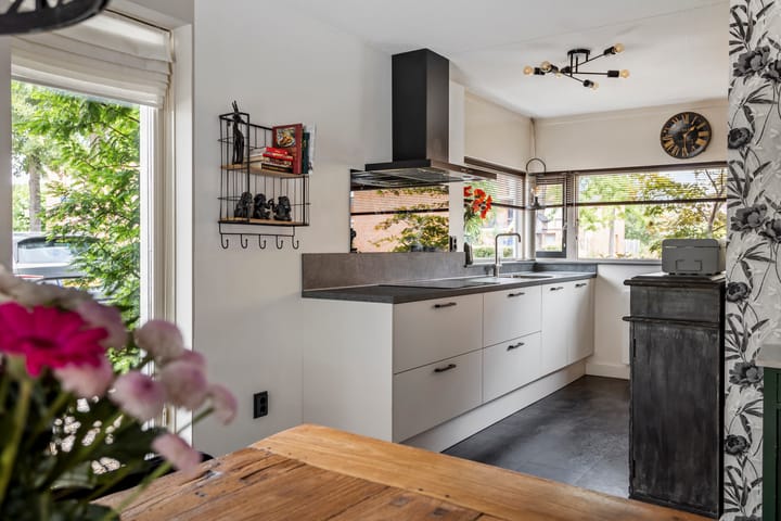 Hoekwoning te koop: Fruitlaan 71, Wateringen
