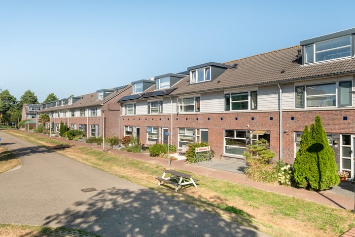 Tussenwoning te koop: Trapveld 27, Nootdorp