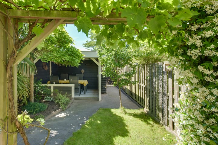 Tussenwoning te koop: de Graaff 64, Werkendam