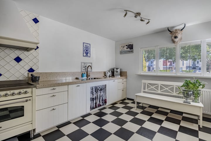 Hoekwoning te koop: Stijn Streuvelshof 28, Almere