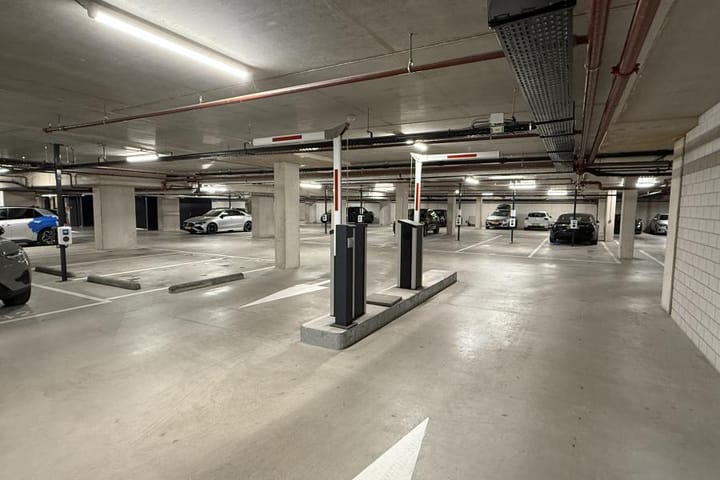 Appartement te huur: Haarlemmerweg 1002, Amsterdam