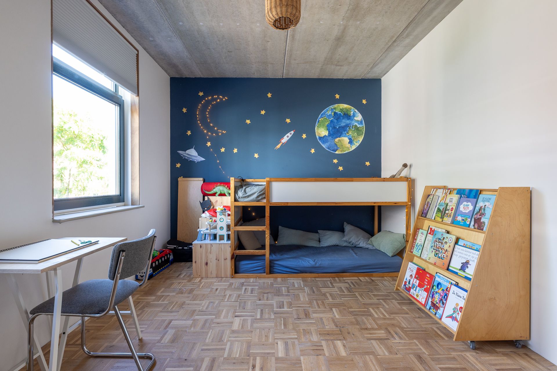 Photo 24 of Catharinastraat 16