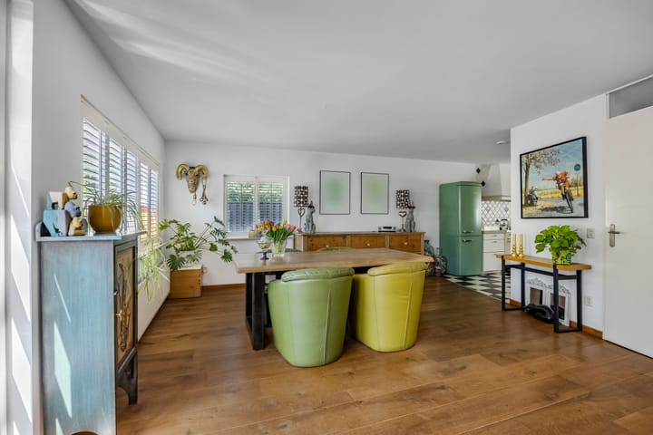 Hoekwoning te koop: Stijn Streuvelshof 28, Almere