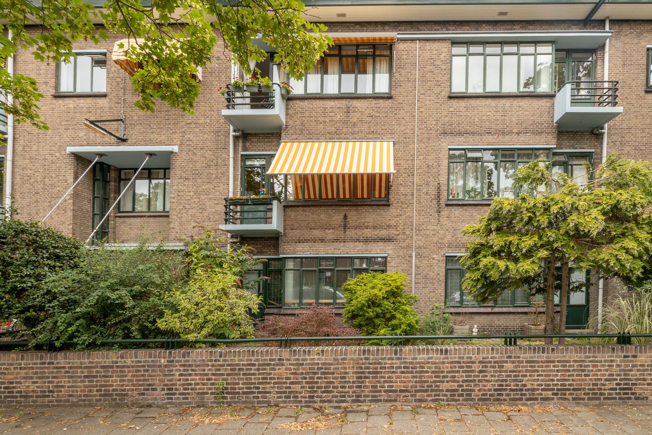 Photo 36 of Van Hogendorpstraat 91