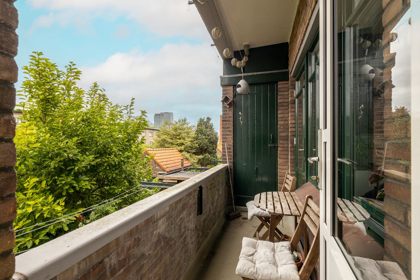 Photo 10 of Van Hogendorpstraat 91