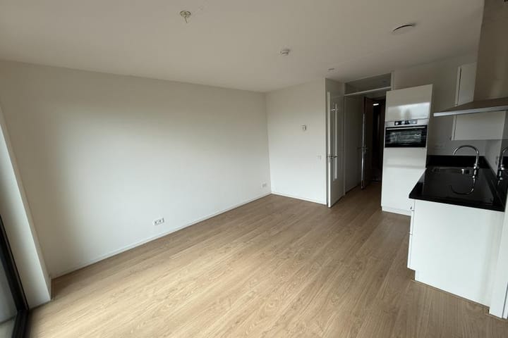 Appartement te huur: Haarlemmerweg 858, Amsterdam