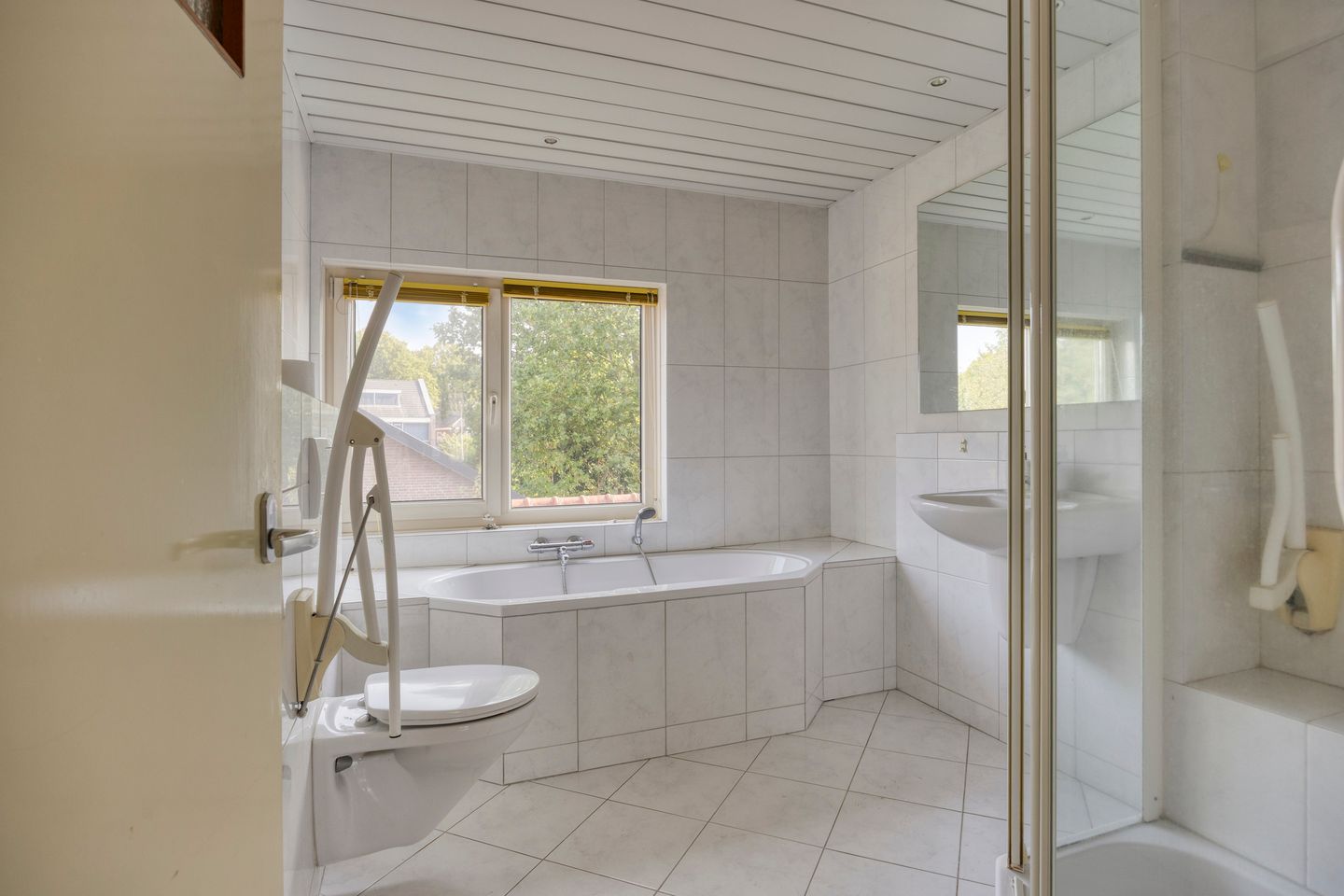 Photo 14 of Ingenhouszstraat 12
