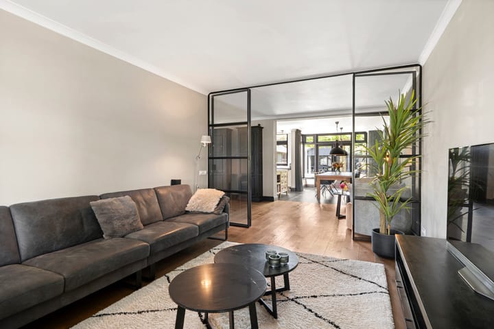 Hoekwoning te koop: Julianalaan 4, Bennekom