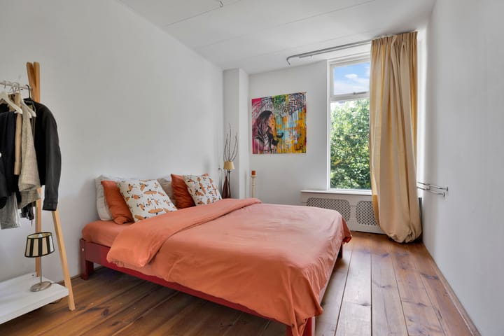 Tussenwoning te koop: Oranjestraat 8, Alphen Aan Den Rijn
