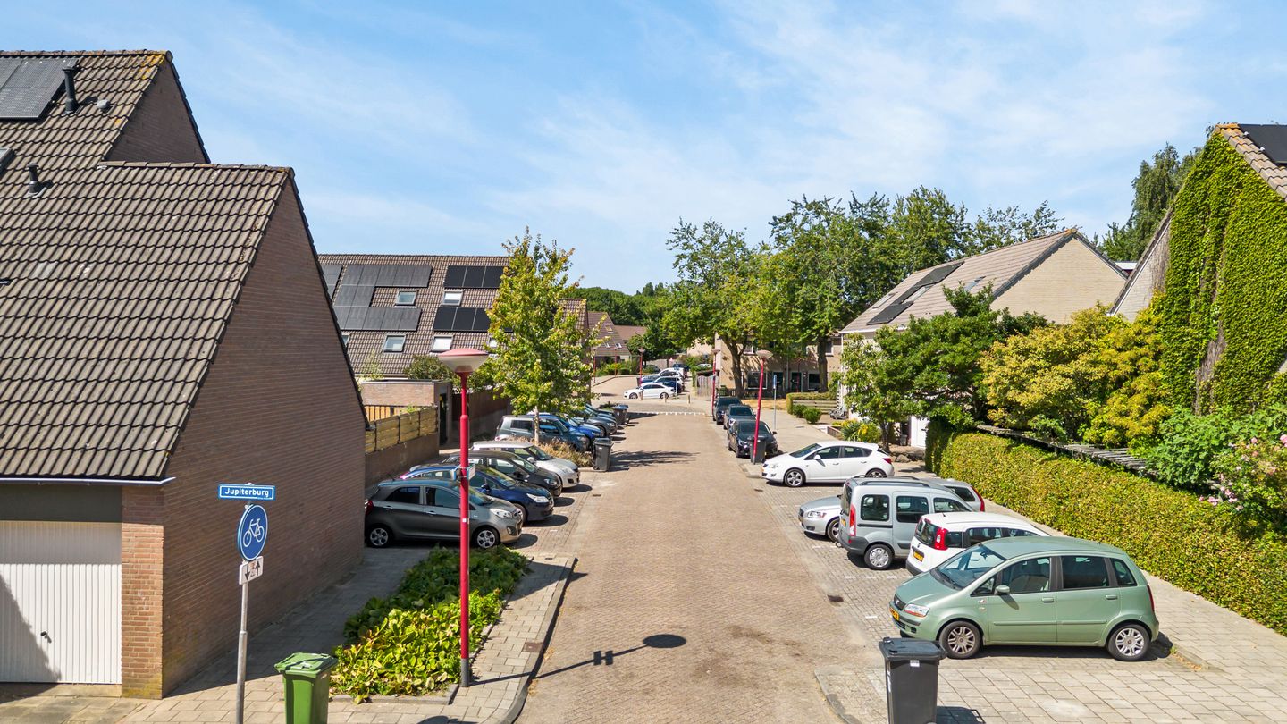 Photo 35 of Jupiterburg 10