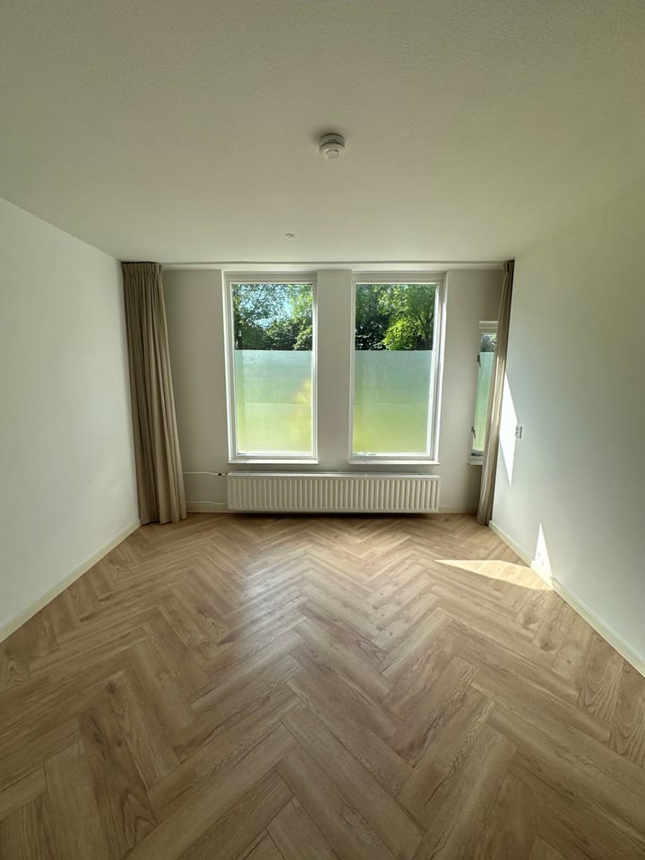 Foto 5 van Brandnetel 15