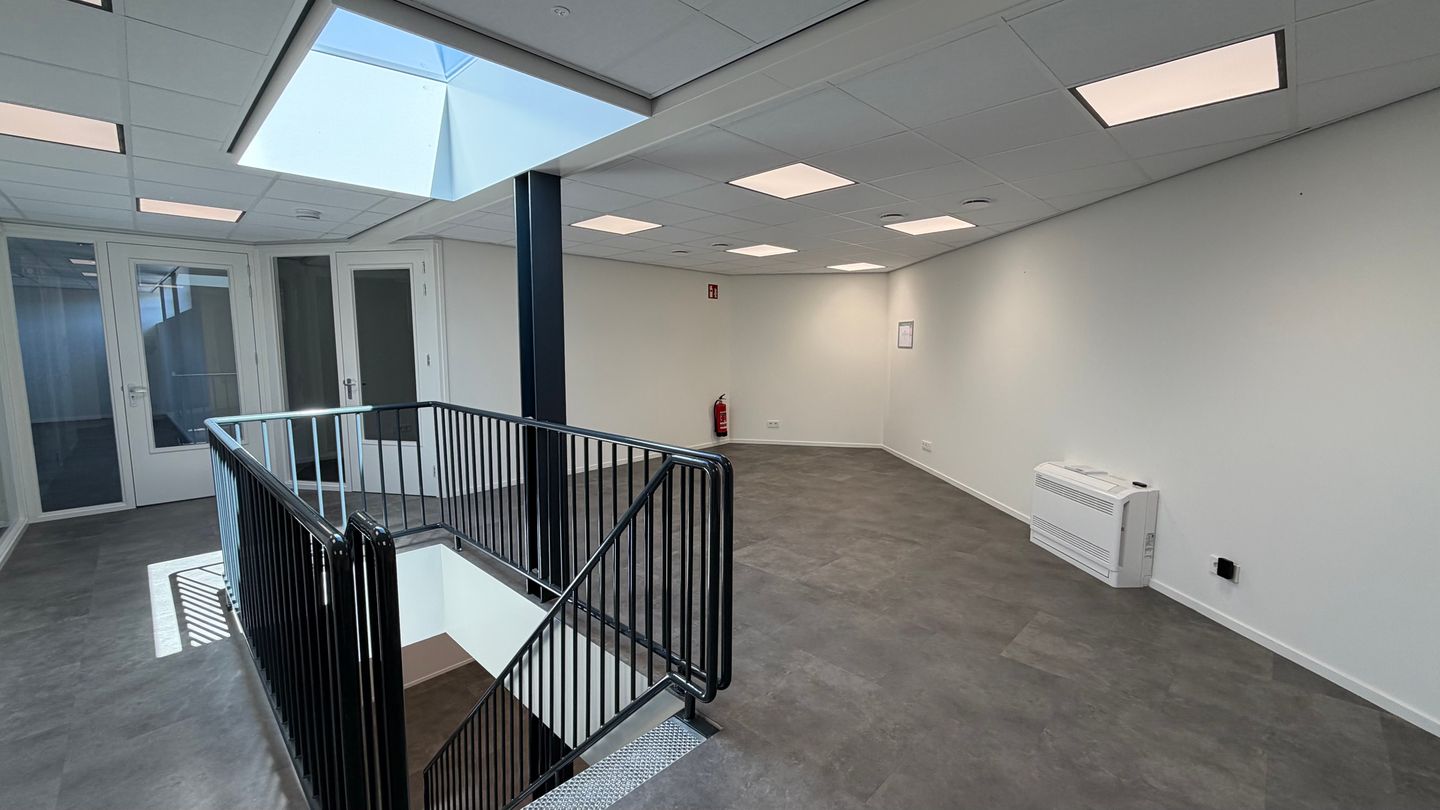 Bekijk foto 4 van Oude Stationsweg 28