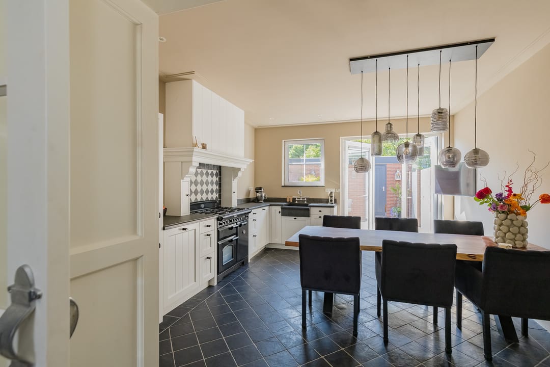Photo 13 of Ruysdaelstraat 25