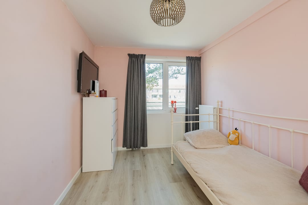 Photo 32 of Ruysdaelstraat 25