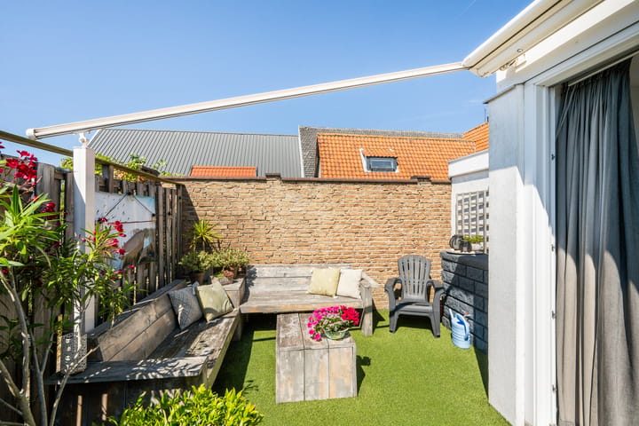 Tussenwoning te koop: Naaldwijkseweg 209A, 'S-Gravenzande