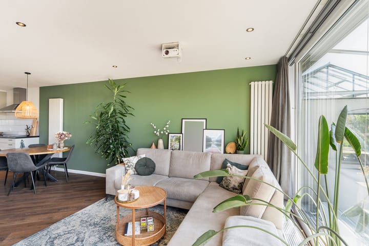 Tussenwoning te koop: Naaldwijkseweg 209A, 'S-Gravenzande