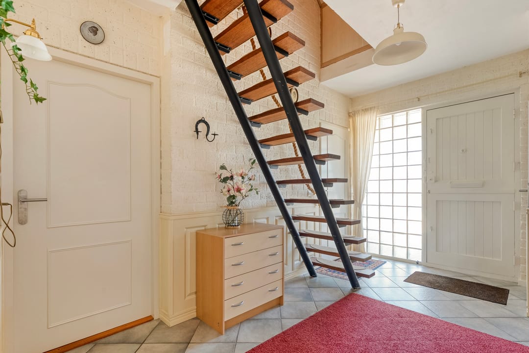 Photo 11 of Spinhuisstraat 1