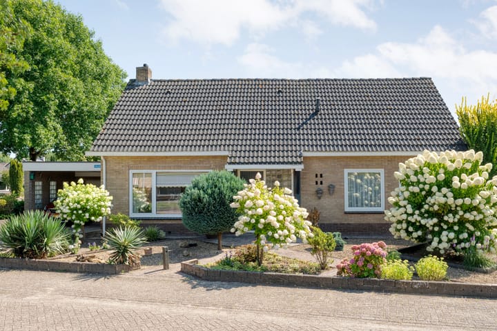 Photo 2 of Spinhuisstraat 1