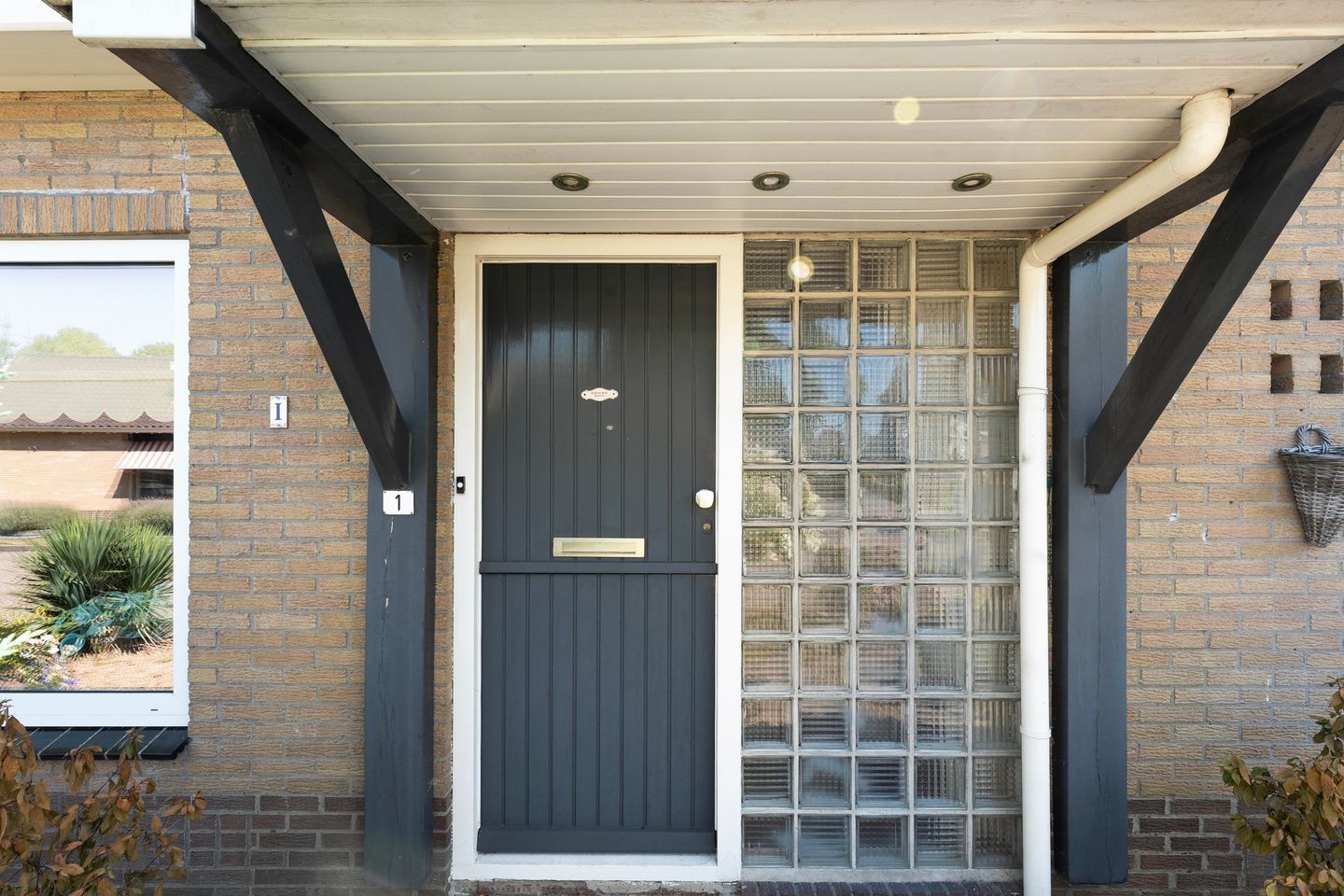 Photo 10 of Spinhuisstraat 1