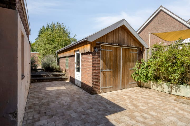Twee-onder-één-kap te koop: Hereweg 70, Landgraaf