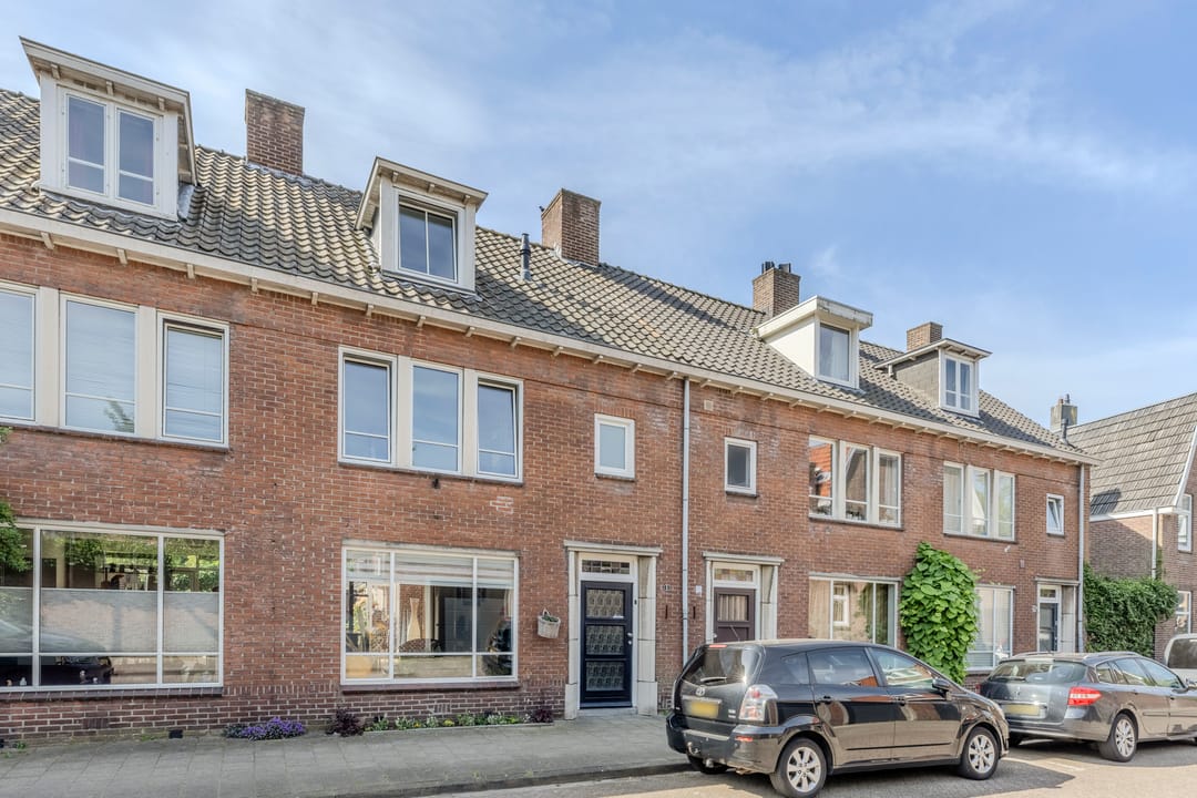Photo 1 of Pieter Pauwstraat 8