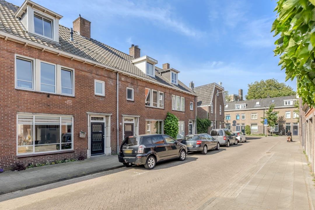 Photo 38 of Pieter Pauwstraat 8