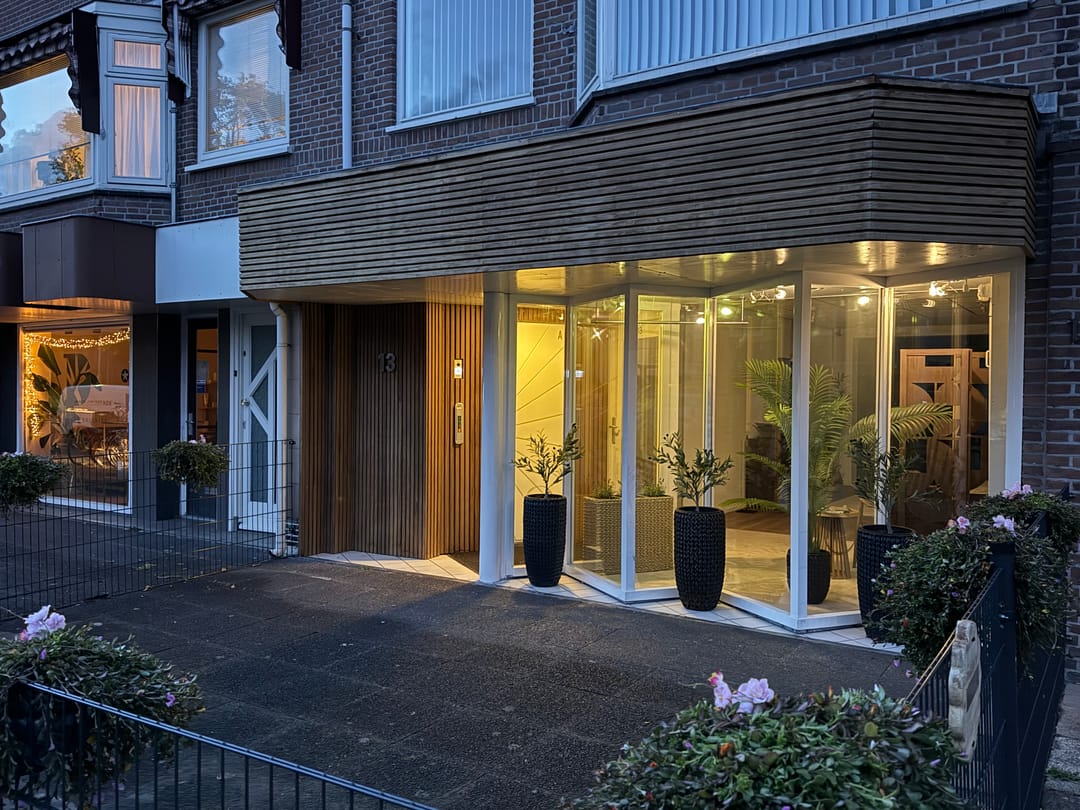 Photo 31 of Floresstraat 13-ZW