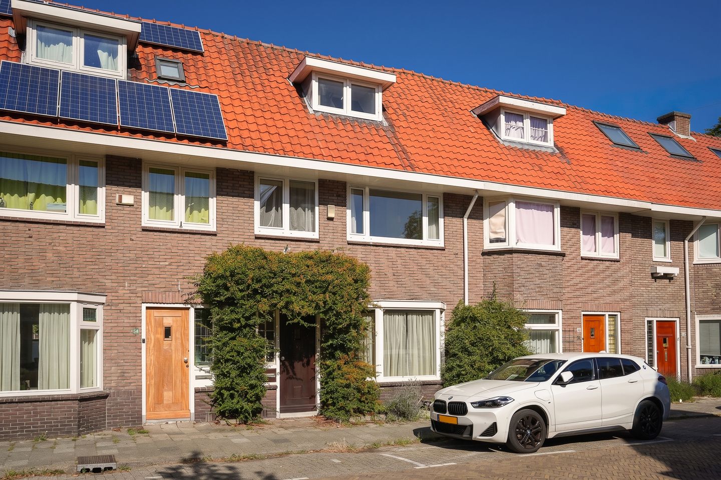 Foto 1 van Gijsbrecht van Walenborchstraat 56