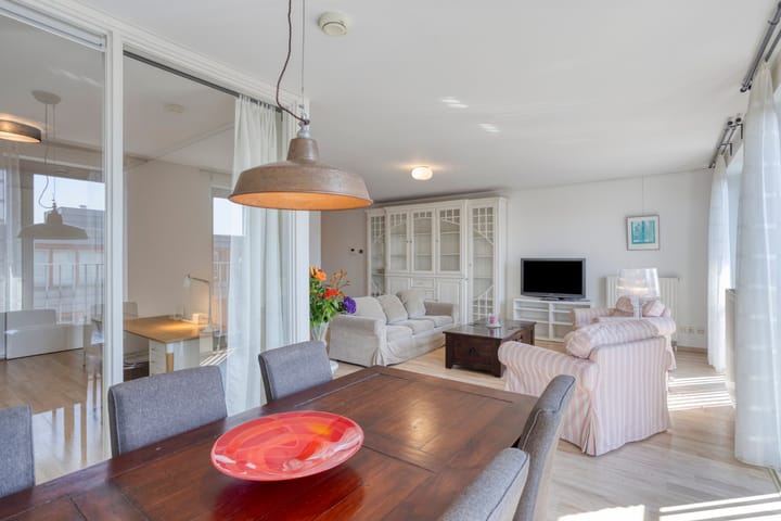 Foto 4 van Avenue Ceramique 146-F