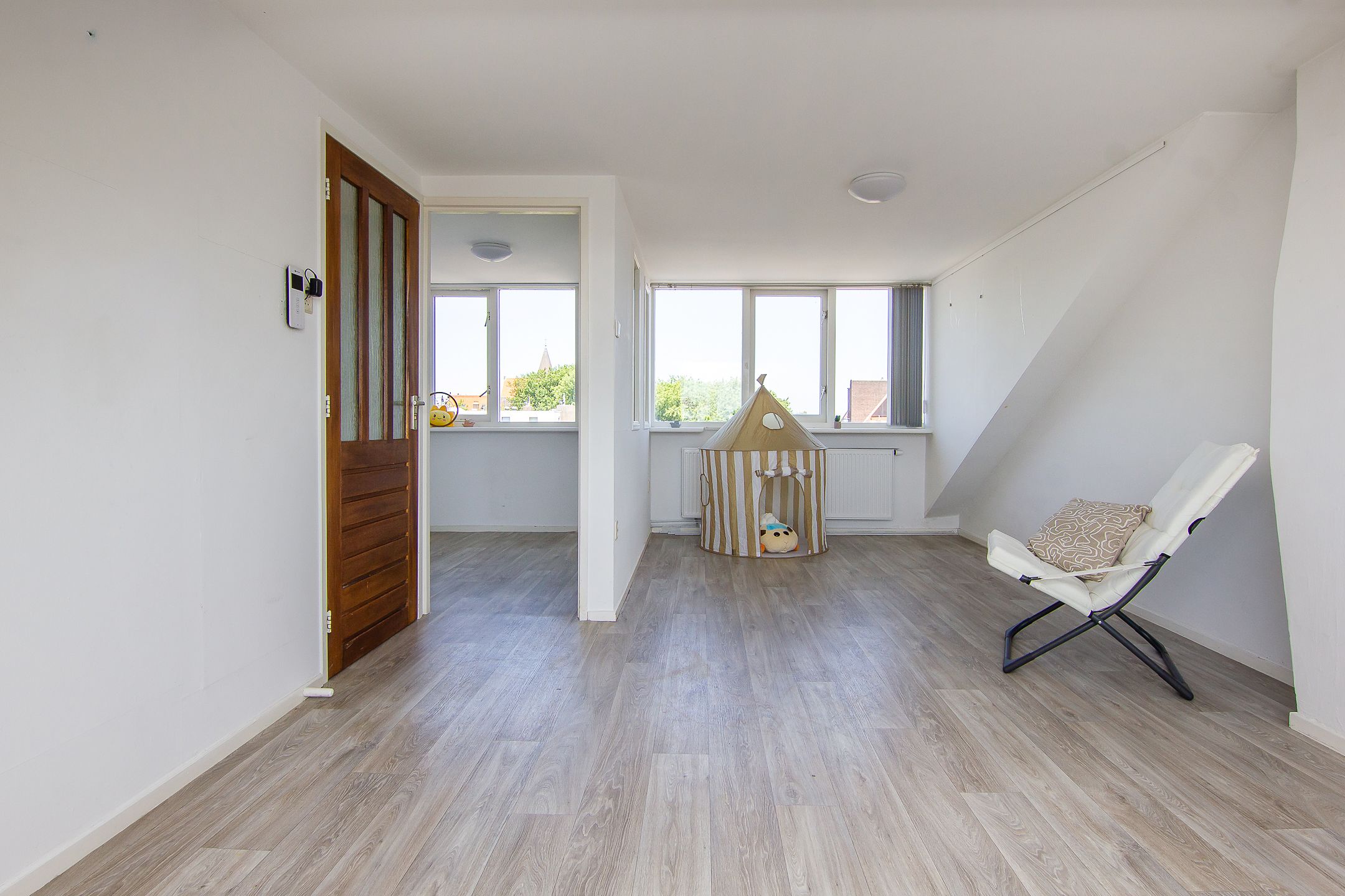 Foto 42 van Floresstraat 13-A