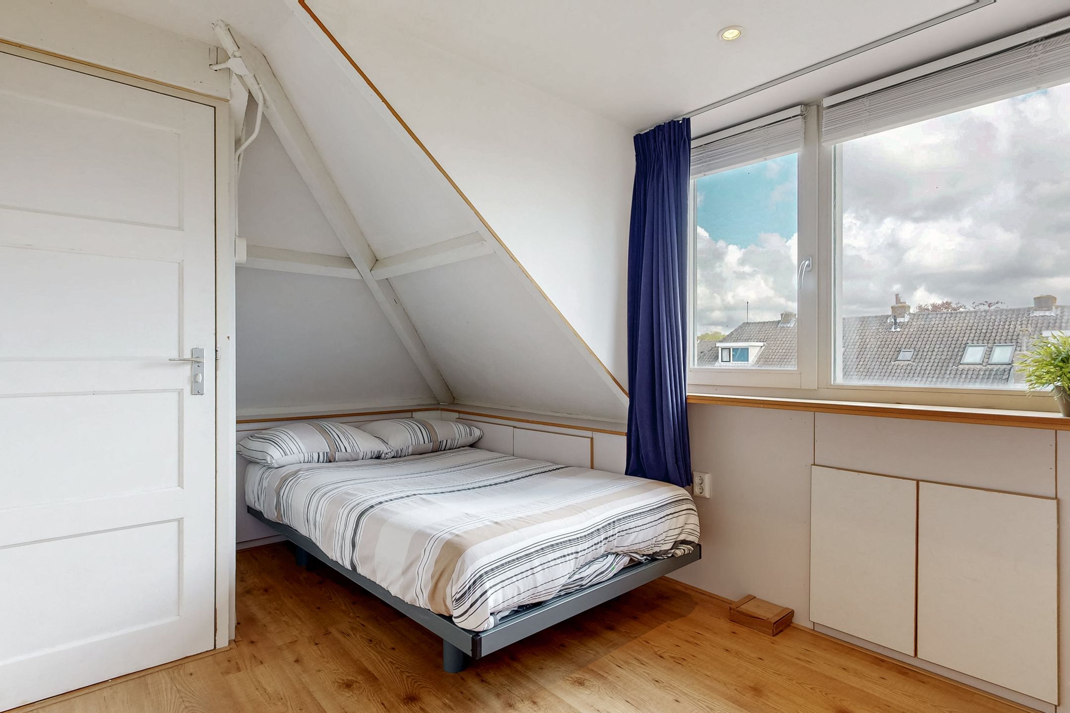 Photo 42 of Geelvinckstraat 57