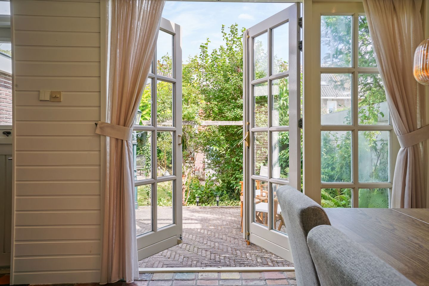 Photo 14 of Geelvinckstraat 57