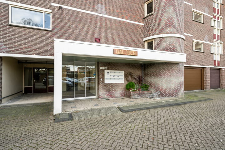 Appartement te koop: Dr. Albert Schweitzerdreef 331, Maassluis