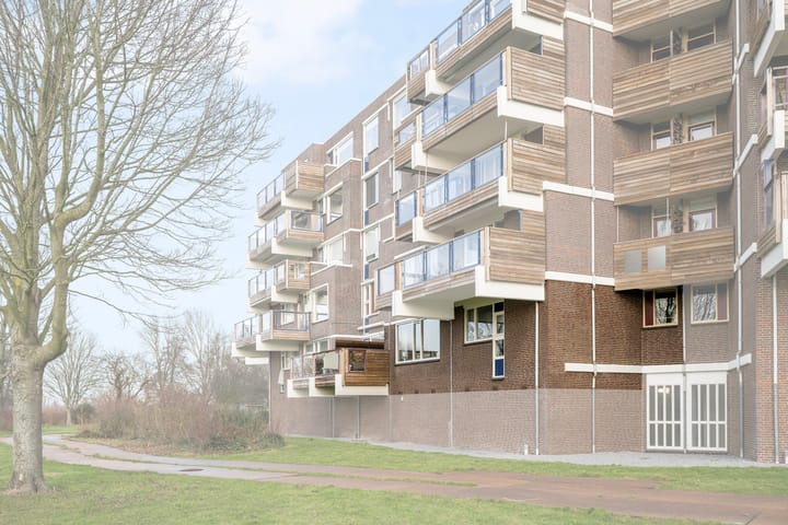 Appartement te koop: Dr. Albert Schweitzerdreef 331, Maassluis