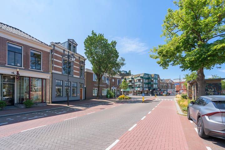 Vrijstaande woning te koop: Zaanweg 75, Wormerveer