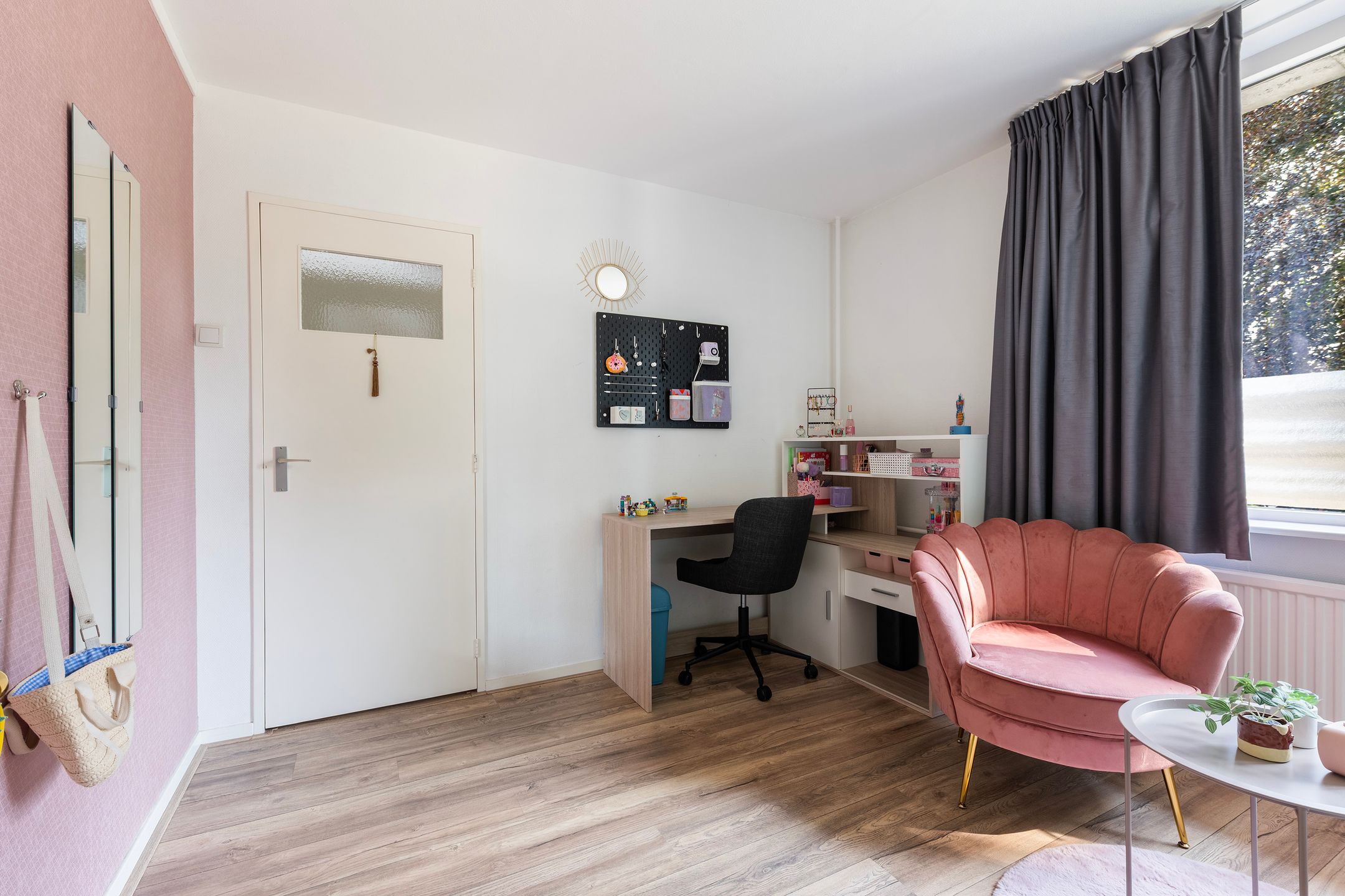 Photo 21 of Bronbeekstraat 64