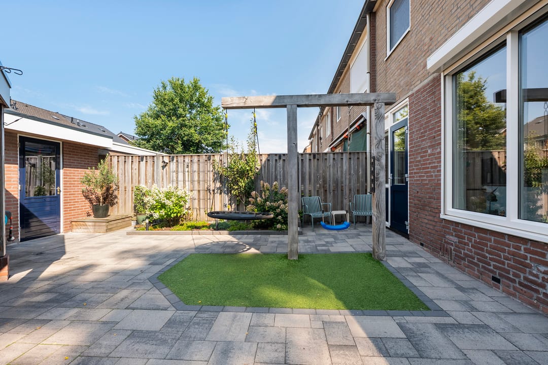 Photo 31 of Bronbeekstraat 64