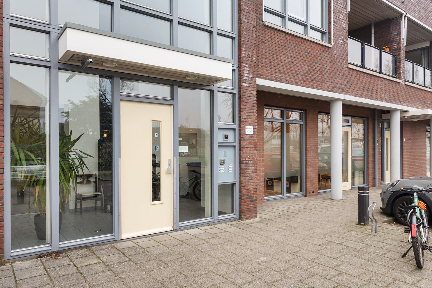 Photo 19 of Eemborg 12